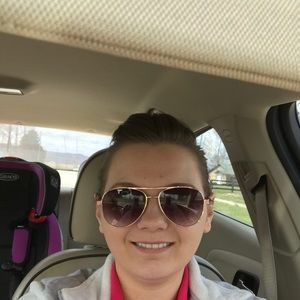 Meet your Posher, Jeana